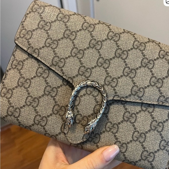 Authentic Gucci Wallet on Chain with Dionysus closure - Picture 2 of 3